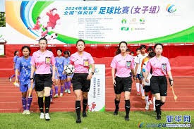 加拿大与波黑世界杯小组赛首轮精彩对决平局收场